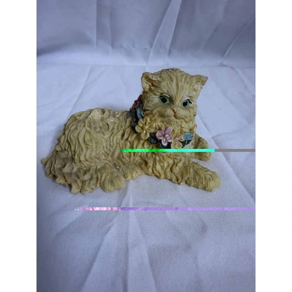 Vintage Young's Inc Monroe Mich Orange Restaurant Resin Persian Cat Figurine